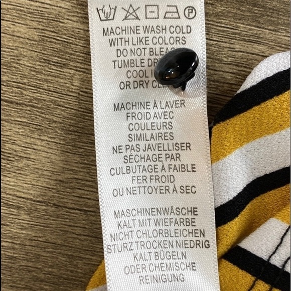 Adrianna Papell top - Picture 7 of 8